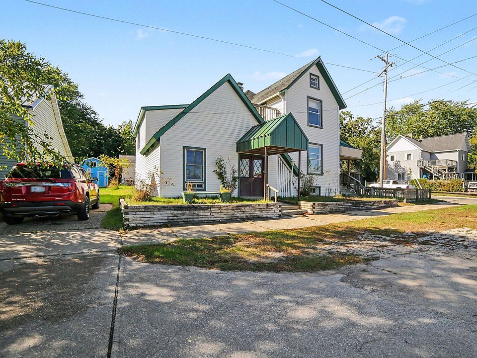 1st image of 210 Cleveland St