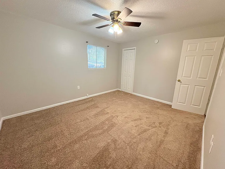 2922 Oakwood Dr — Photo 31