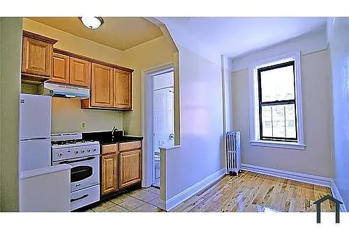 1517 Taylor Ave Photo 1