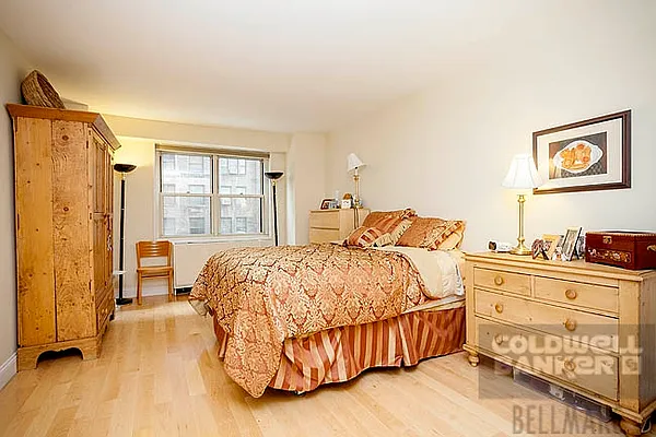 Sold by Bellmarc Realty | media 5