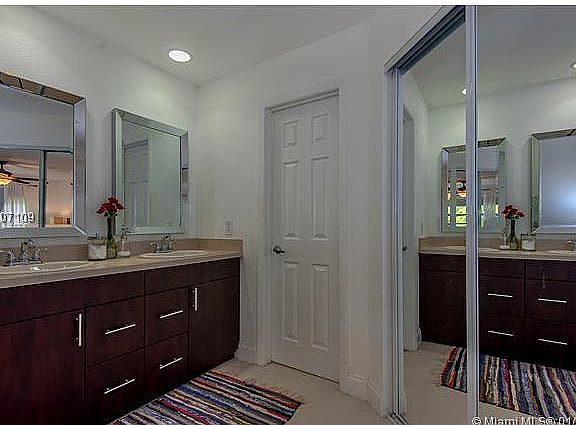 5th image of 510 Green River Ln
