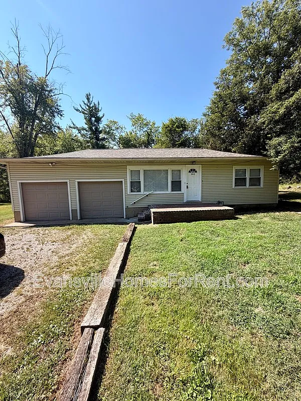 3 bed, 1.5 bath, 1500 sqft, $1,350 — Photo 1