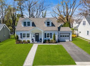 11 Borden Street, Shrewsbury Boro, NJ 07702
