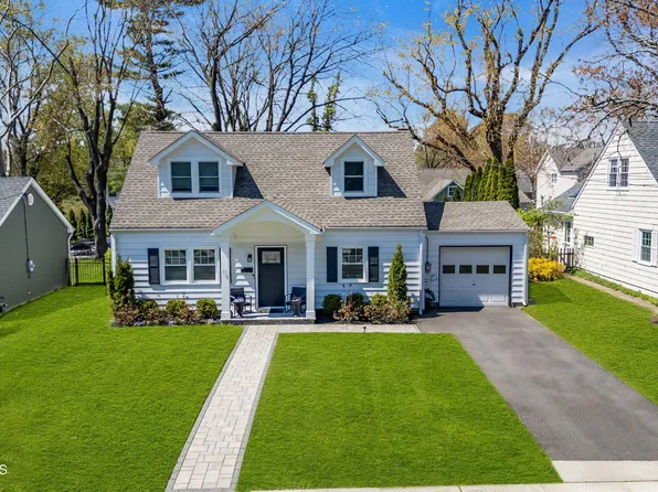 11 Borden Street, Shrewsbury Boro, NJ 07702