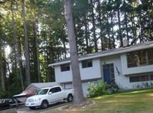 600 Deercliff Rd NE, Bainbridge Island, WA 98110