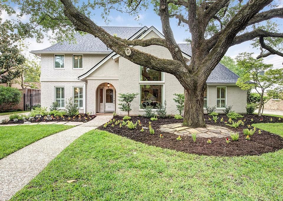 1st image of 302 Tamerlaine Dr
