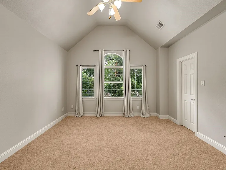 5836 La Vista Dr — Photo 25