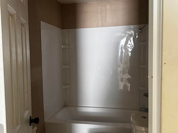 4th image of 1312 Enterprise St