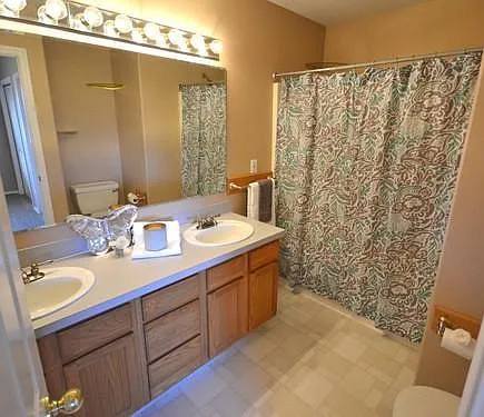 5476 S Veronica Pl — Photo 10