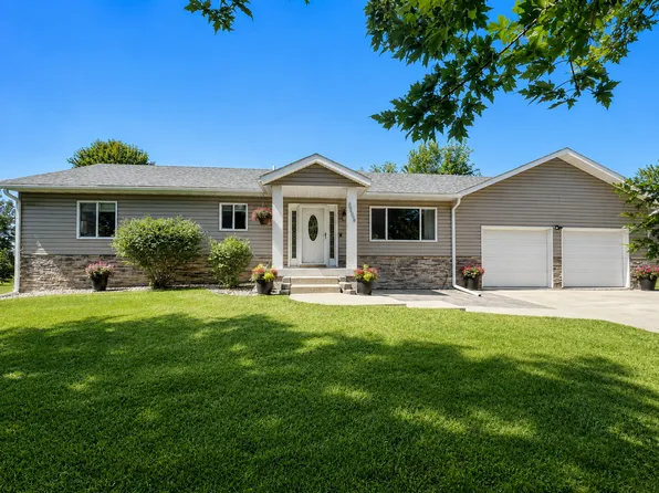 4806 22nd St NE, Willmar, MN 56201