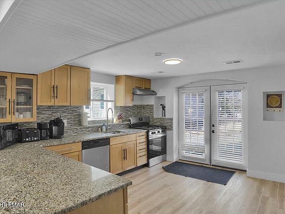 5th image of 65 Highridge Rd