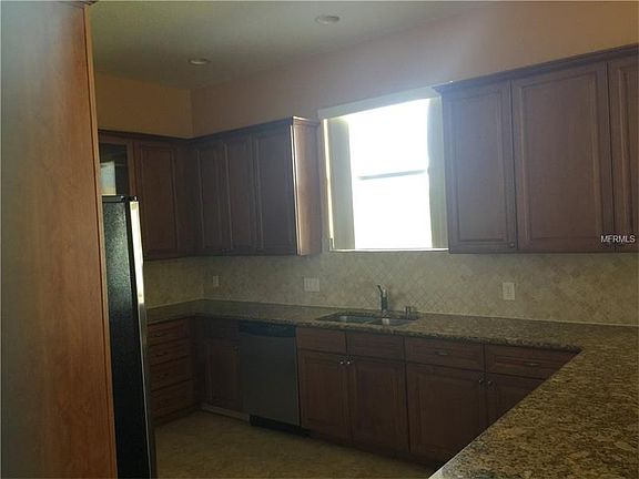 5th image of 103 Harrington Ct