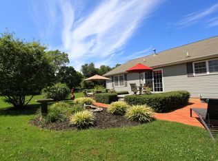 37 Grant Ct, Charles Town, WV 25414