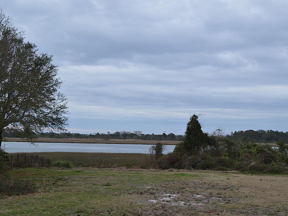 2nd image of 1239 Great Oaks Dr