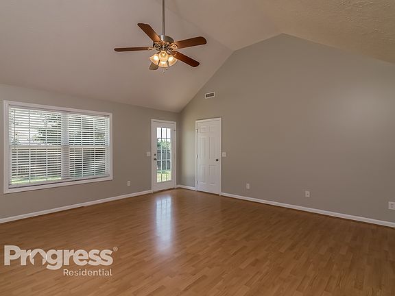 3rd image of 3013 Mesquite Dr