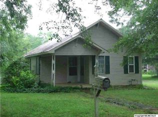 718 Granada Rd, Arab, AL 35016