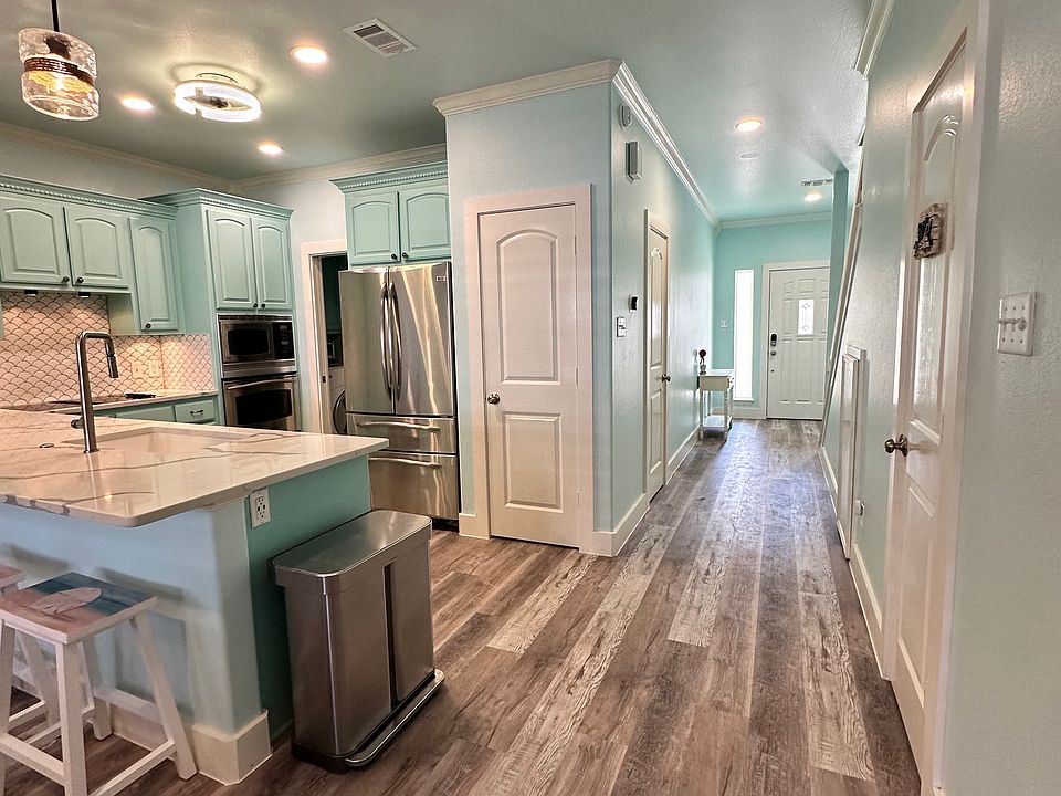 1st image of 14813 Leeward Dr APT 403