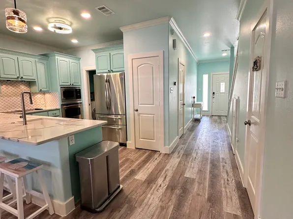 14813 Leeward Dr APT 403, Corpus Christi, TX 78418