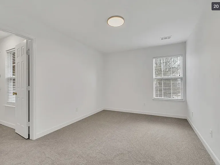 504 Heath Pl — Photo 15