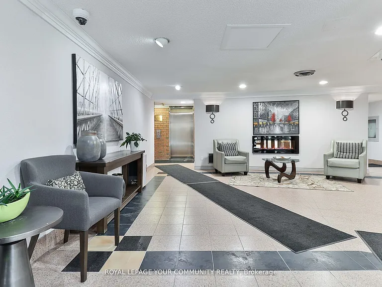 1240 Marlborough Ct #806 — Photo 5