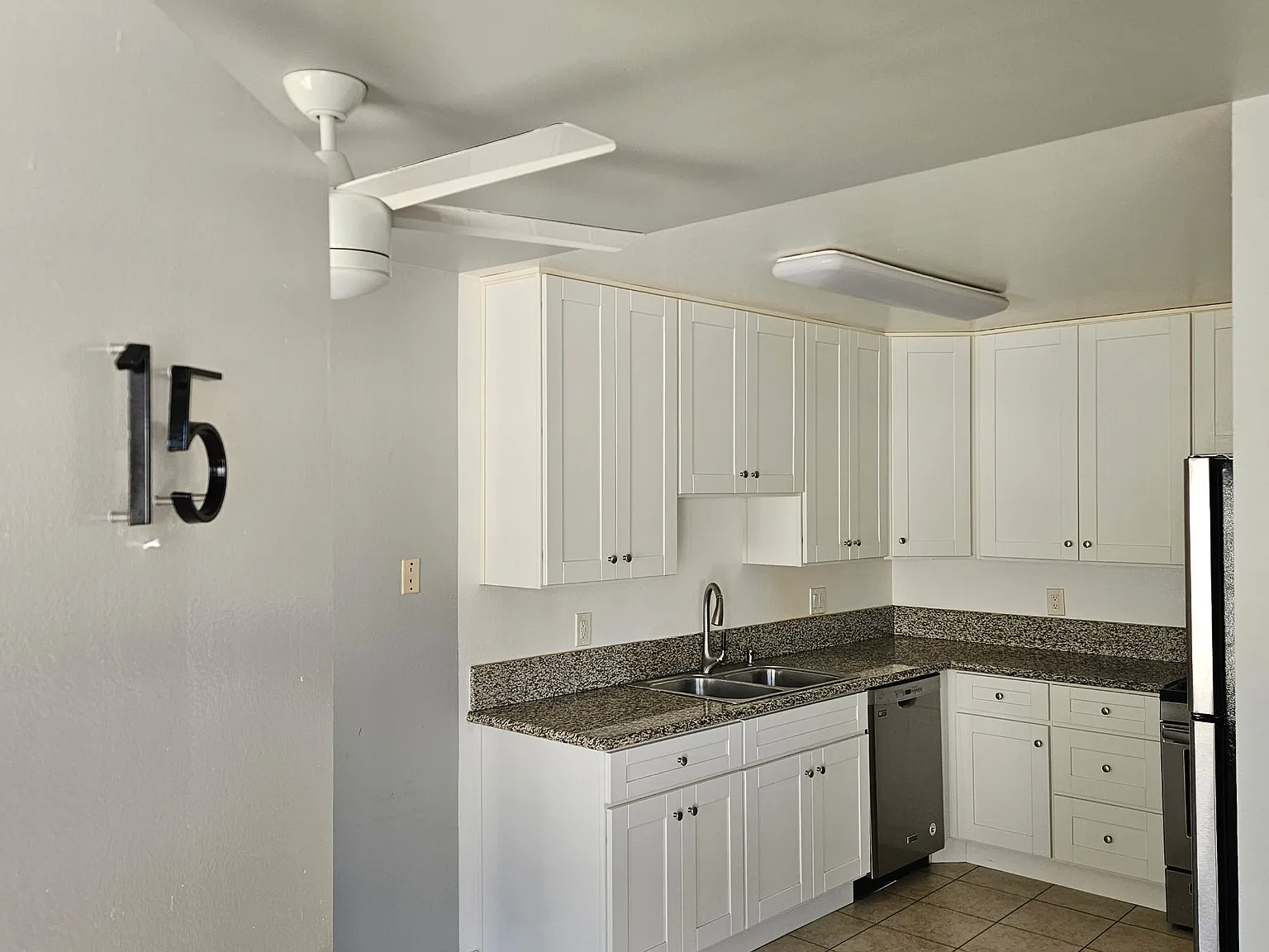 2 bed, 650 sqft, $2,450 — Photo 3