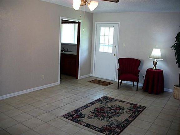 5th image of 3323 Meadowlark Ln