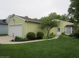 9966 Magnolia Dr #19, Olmsted Falls, OH 44138