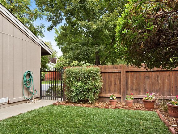 5th image of 6723 Vivienda Ln