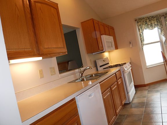 5th image of 7943 Priestley Dr
