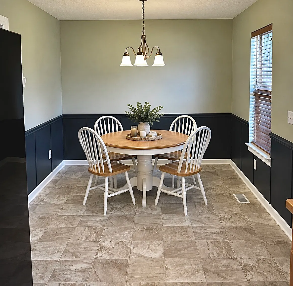 3 bed, 1200 sqft, $2,075 — Photo 2