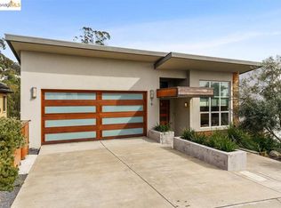 16 Jewel Ct, Oakland, CA 94611