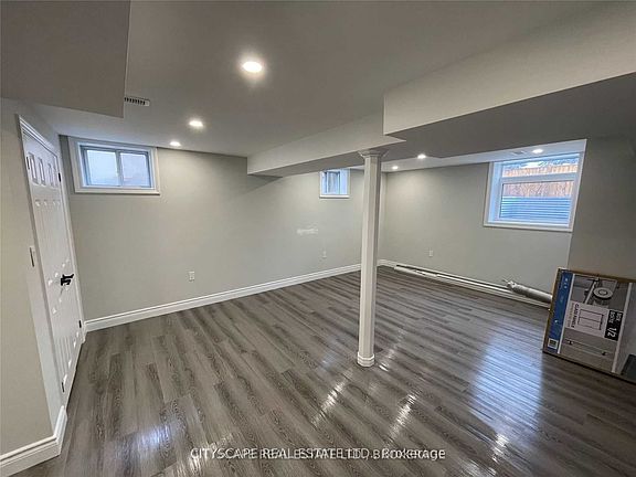 5th image of 162 Ontario St S #Basement