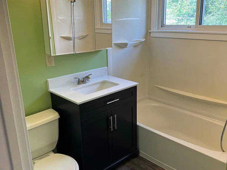 1411 N Main Ave — Photo 9