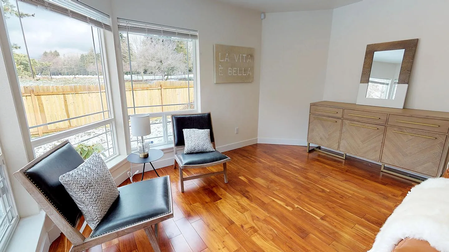 Private Bedroom in Sunny North Beacon Hill Home With Spacious Backyard — Photo 3