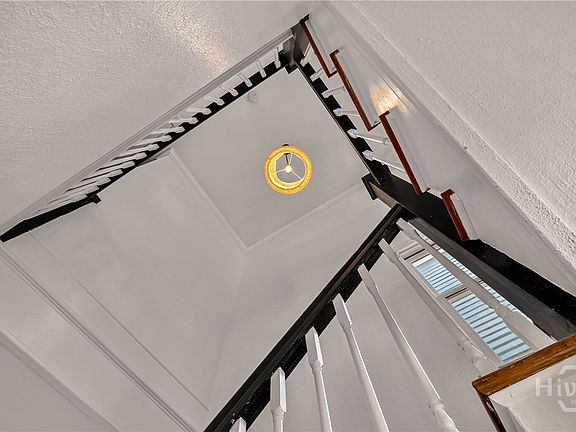 5th image of 743 E Henry Street