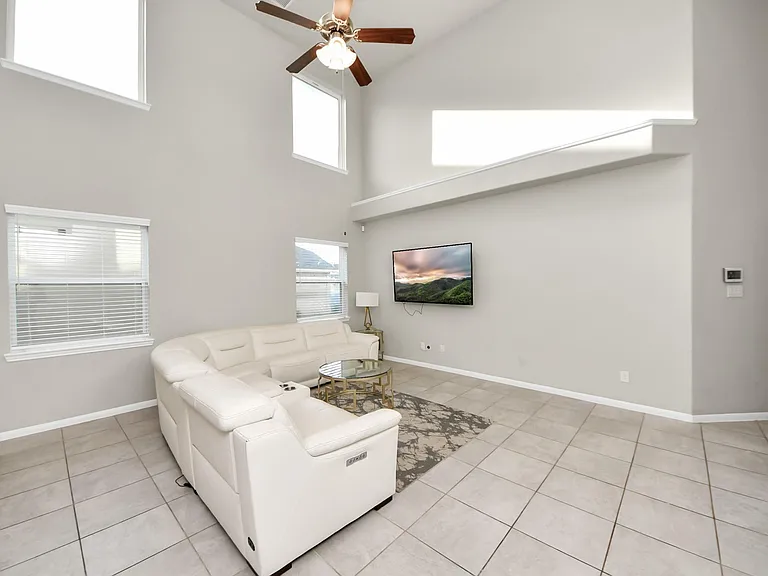 6302 Prince Place Dr — Photo 5