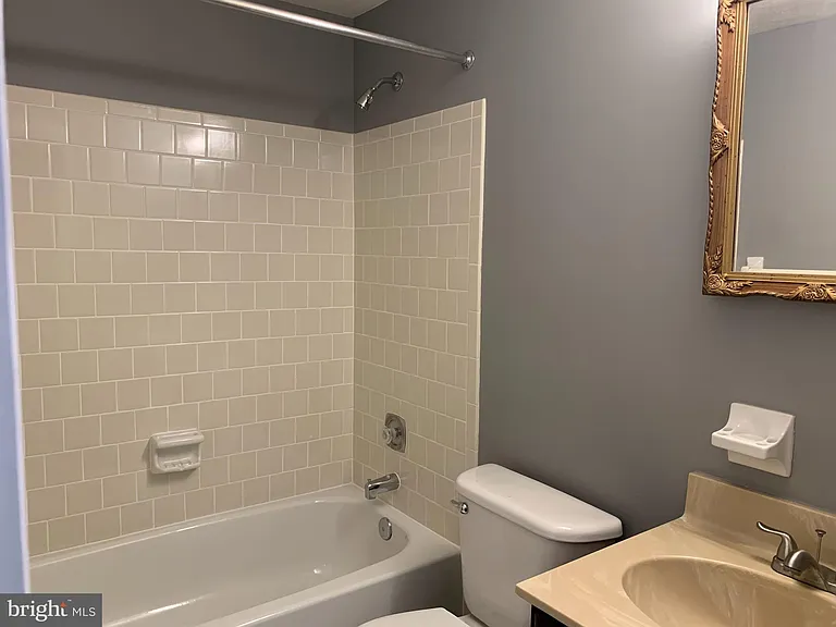 8262 Vernon St — Photo 24