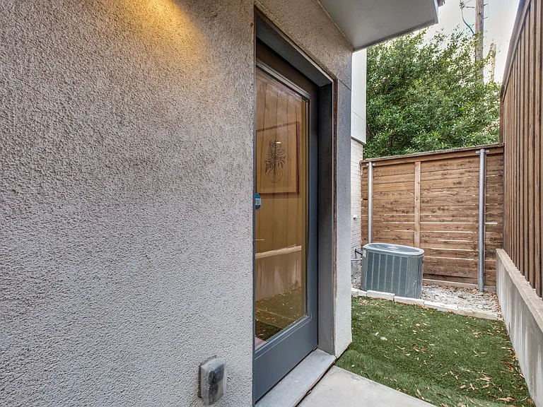 4913 Dartford Dr — Photo 18