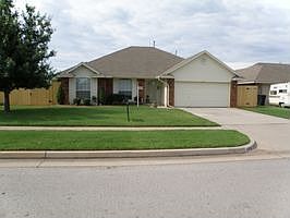 Home for Sale in Yukon, Oklahoma $134,900