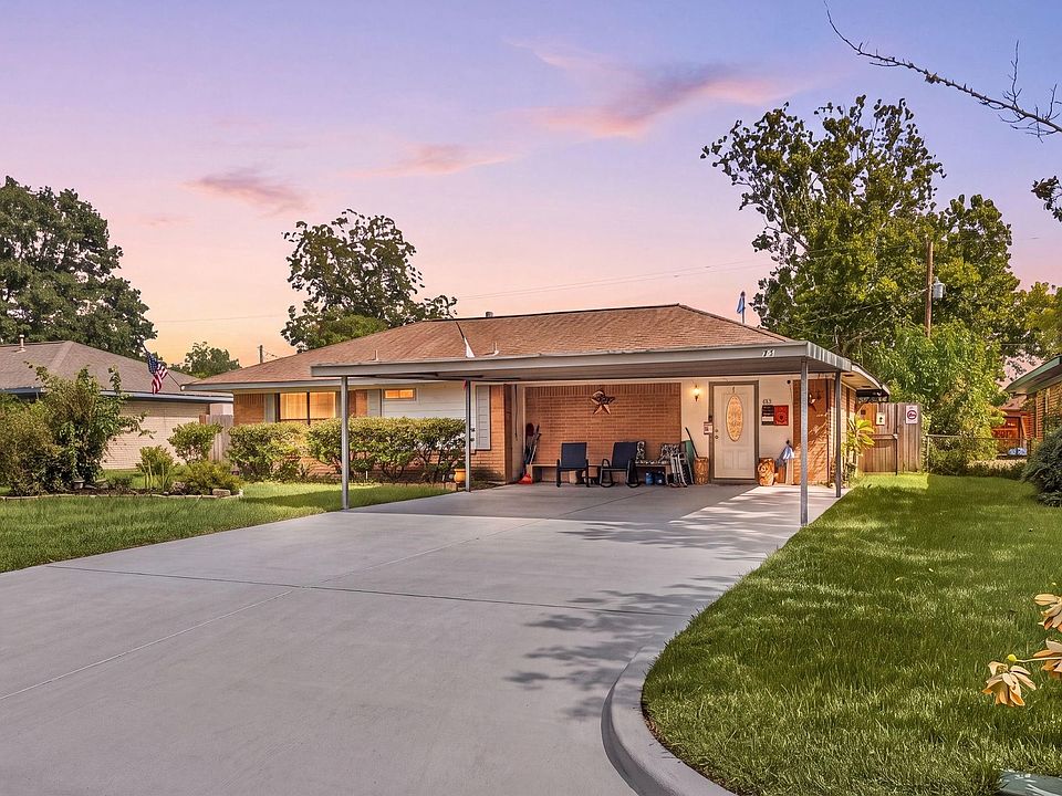 1st image of 207 Chandler Dr