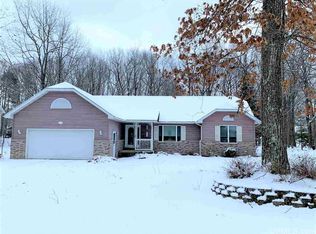 7754 Tipperary Rd, Gladstone, MI 49837