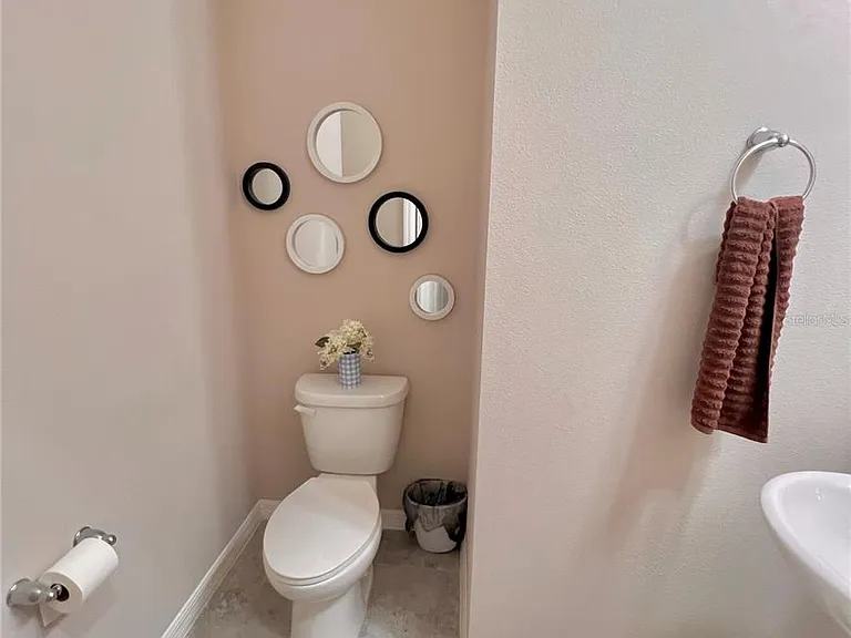 10007 Leyburn Ct — Photo 4