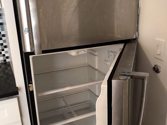 3rd image of 632 E 95th St APT 2
