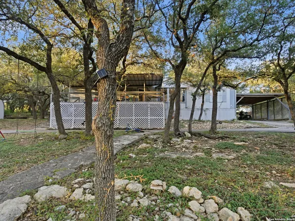 185 CANYON BEND, Canyon Lake, TX 78133