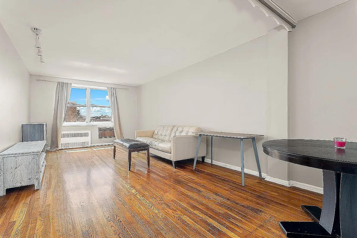 3065 Sedgwick Avenue — Photo 1