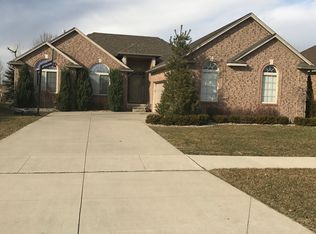 16477 Moore Park Rd, Macomb, MI 48044