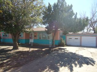 1704 Lee St, Levelland, TX 79336