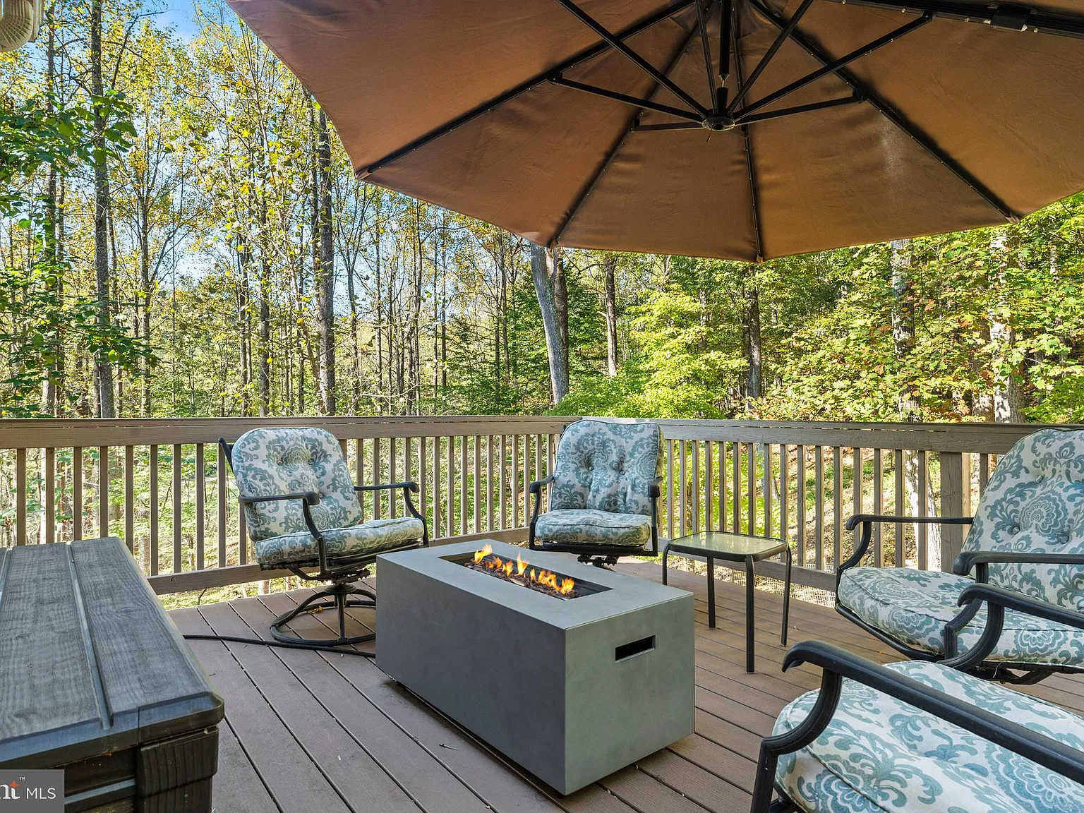 3 bed, 2.0 bath, 1400 sqft, $5,800 — Photo 3