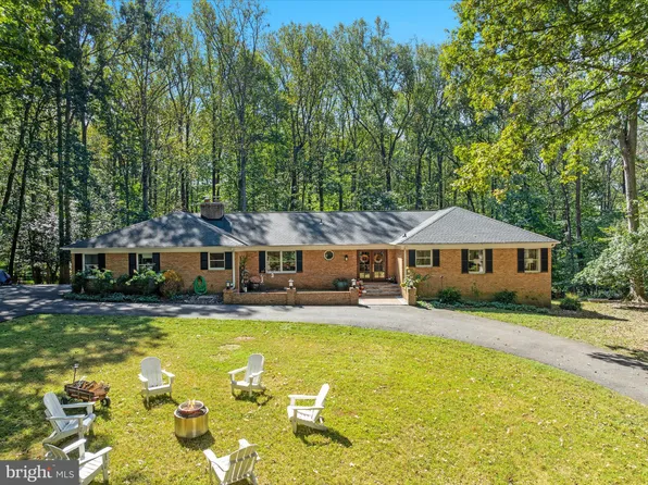 11119 Corobon Ln, Great Falls, VA 22066