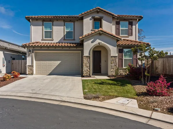 1946 Carmel Ranch Cir, Oakdale, CA 95361